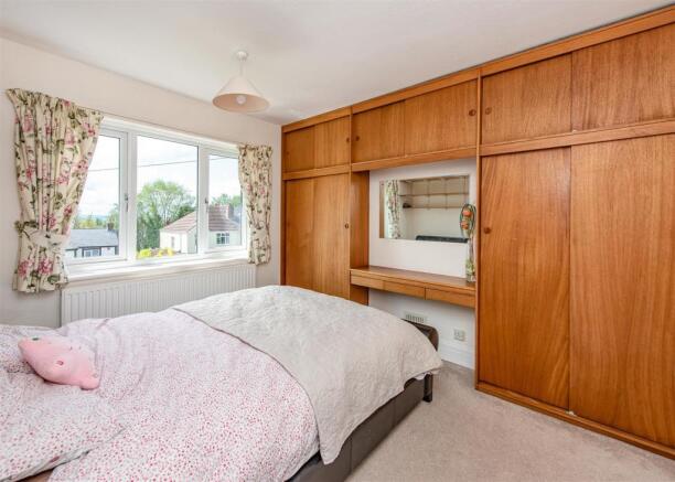 30 Goldthorn Avenue-bed2.jpg