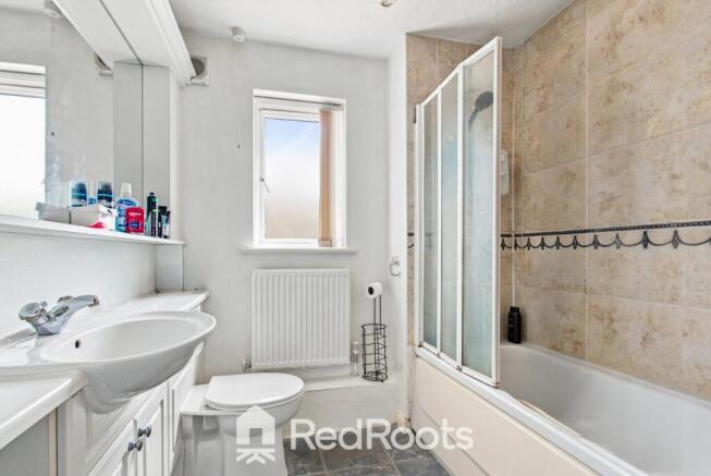 2 bed Apartment for sale Image 11