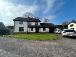 2, Warren Close, Honiton EX14 3NA