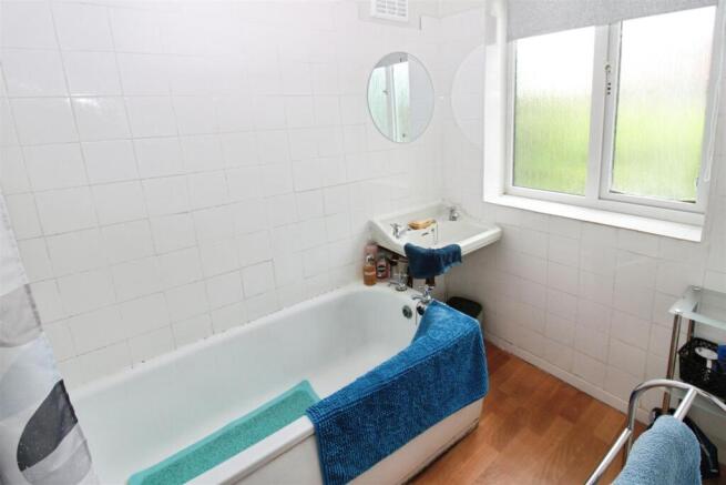 2 bed Semi-Detached for sale Image 7