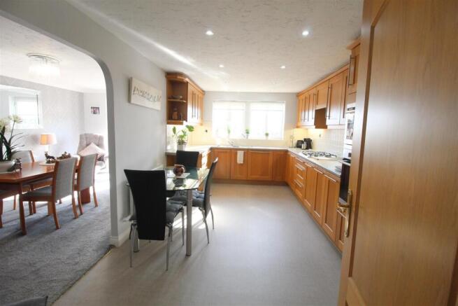 Gleneagles, 19, kitchen.JPG