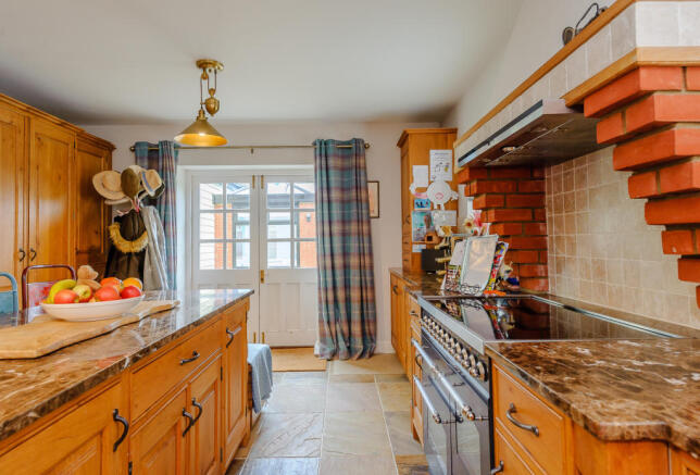 Kitchen / Breakfast Room