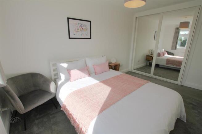 Bedroom 1 (1).jpg