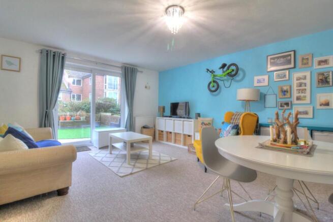 Living Area 2
