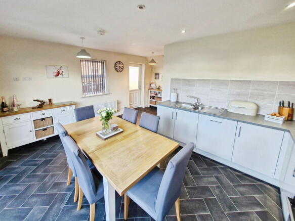 3 bed Detached for sale Image 5