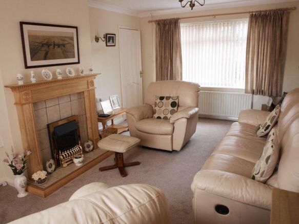 Lounge Pic 2