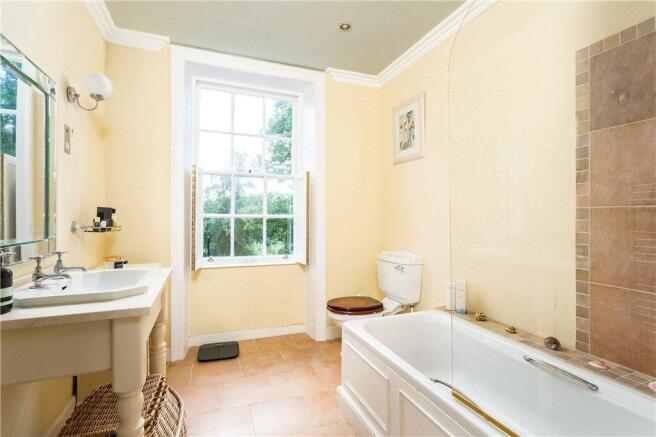 3 bed Apartment for sale Image 12