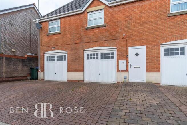 Garage/Driveway