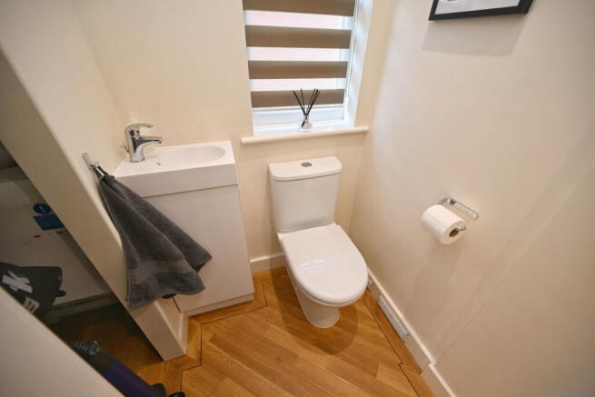 3 bed Semi-Detached for sale Image 10