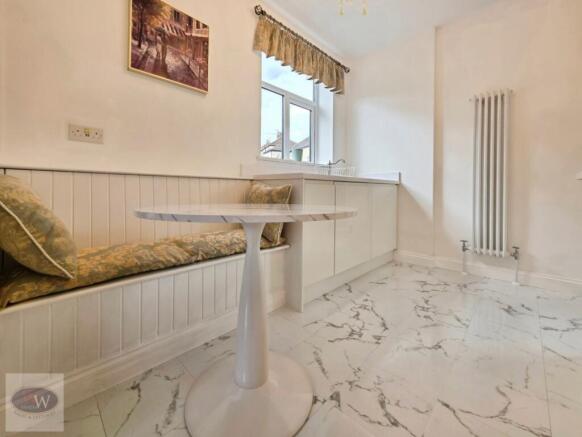 3 bed Semi-Detached for sale Image 8