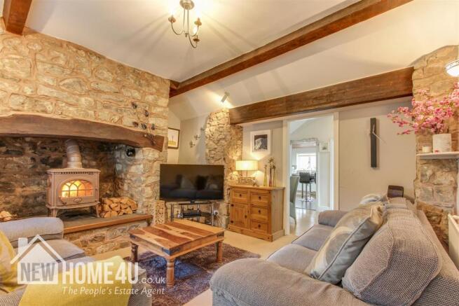 LOUNGE: