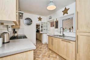 9, Heytesbury Road, Newport PO30 5JG