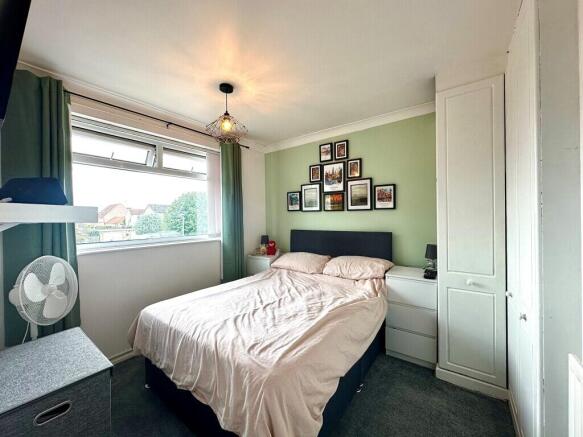 3 bed Semi-Detached to rent Image 6