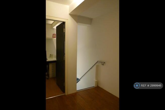 2 bed Flat to rent Image 12