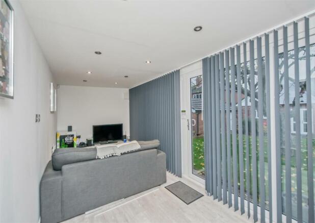 Garden Room / Home Office: