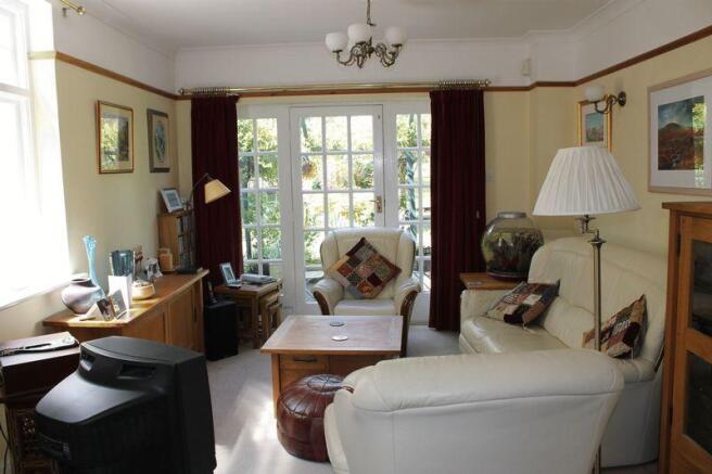Sitting/Dining Room