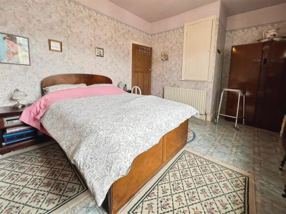 2 bed Semi-Detached for sale Image 12