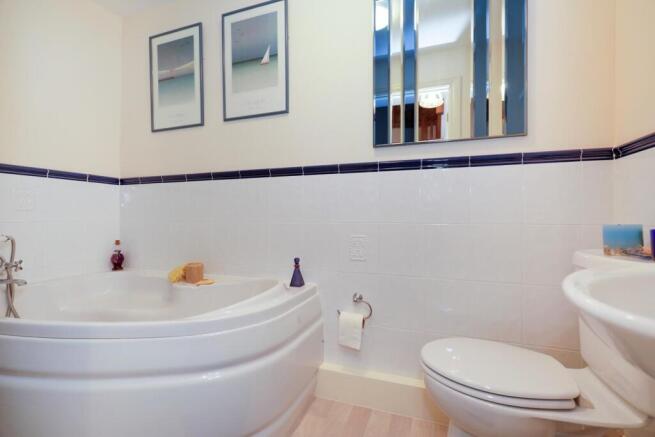 4 bed Town House for sale Image 12