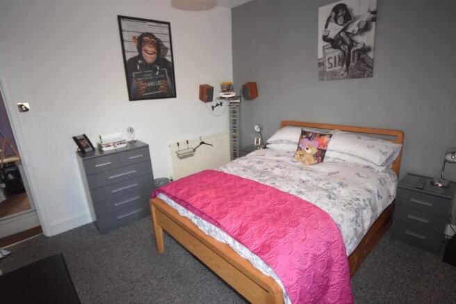 BEDROOM 2