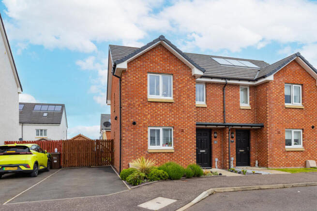 43 Barskiven Circle paisley pa1 2fa L-34