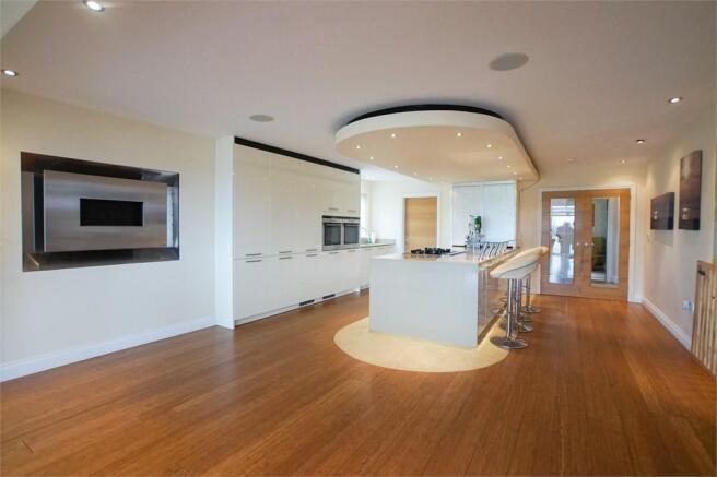 Dining kitchen