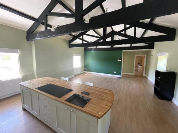 Lounge/Kitchen