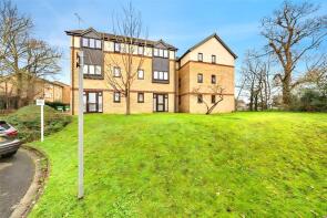 23, Bullrush Grove, Uxbridge UB8 2JW