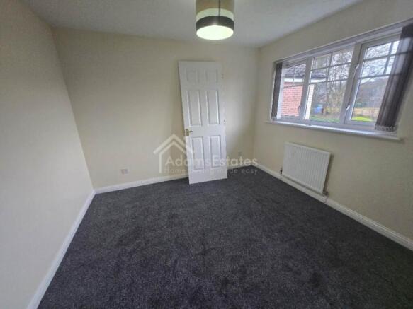 3 bed Detached to rent Image 9