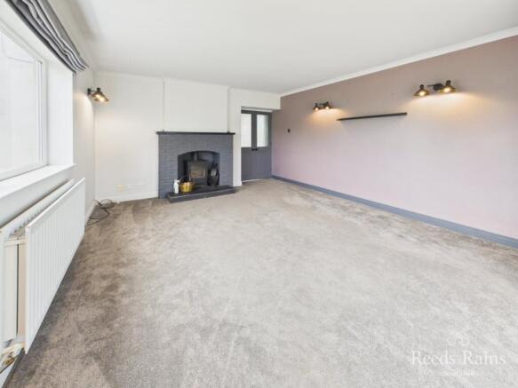 4 bed Bungalow for sale Image 7