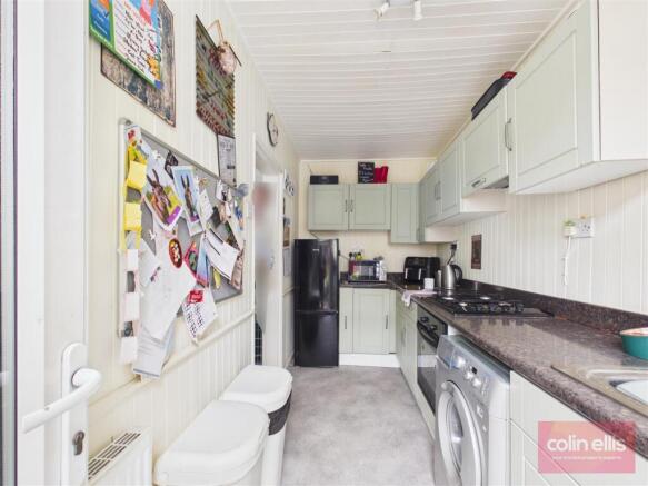3 bed Terraced for sale Image 8