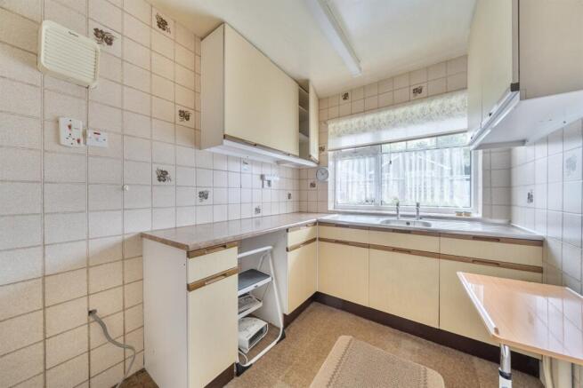 2 bed Bungalow for sale Image 4