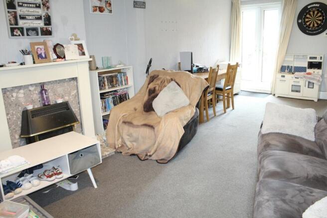 Lounge / Dining room