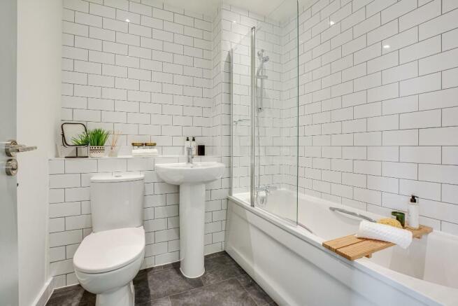 4 bed Terraced to rent Image 8