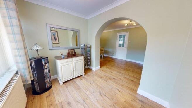 4 bed Detached for sale Image 8
