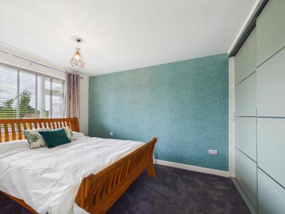 2 bed Semi-Detached Bungalow for sale Image 7