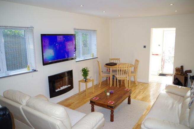ANNEXE LIVING ROOM