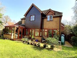 7, The Ostlers, Lymington SO41 0FT