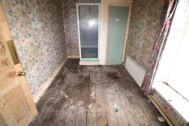 Shower Room with Potential for Bedroom 3