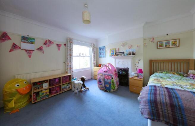 2 Highfield Rd 7521.JPG