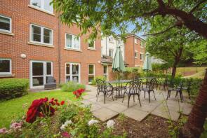 21, Castle Court, Hadlow Road, Tonbridge TN9 1QU