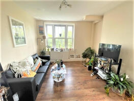 Flat 131, Penshurst, Queen's Crescent, London NW5 3QJ