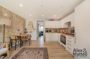 Flat 3, Thetford House St Saviours Estate, Abbey Street, London SE1 3PE