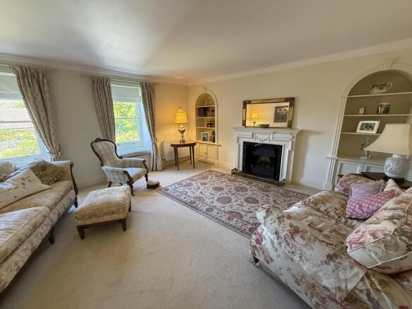 7 bed Detached for sale Image 4