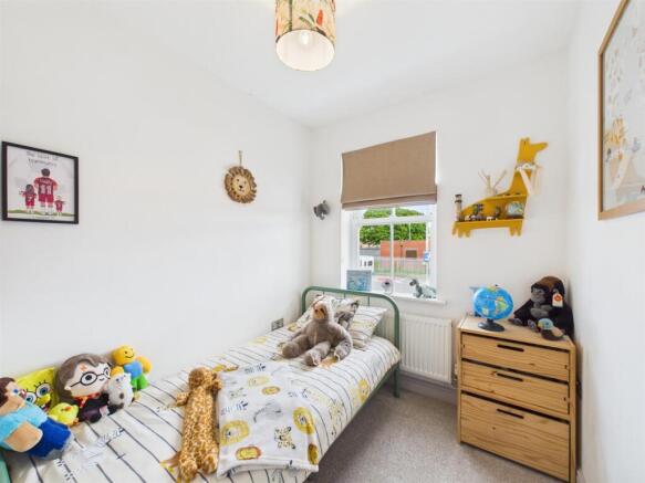 3 bed Terraced for sale Image 8