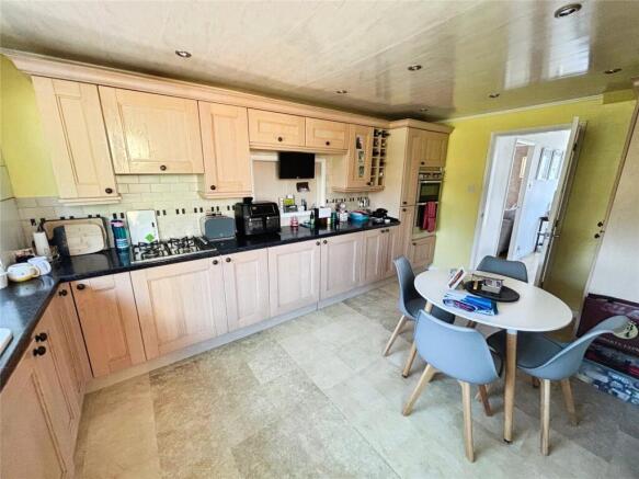 3 bed Detached for sale Image 6