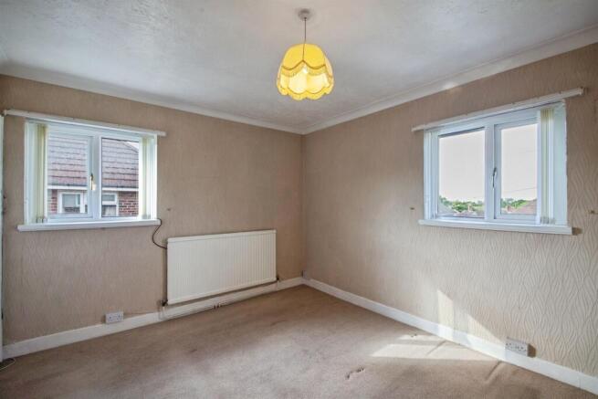 3 bed Semi-Detached for sale Image 7