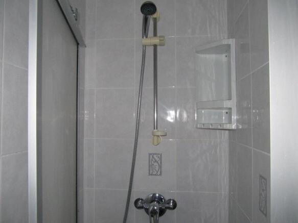 Separate shower cubicle