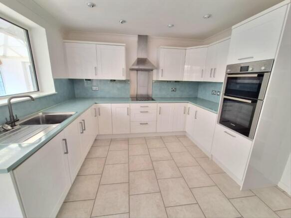 3 bed Detached Bungalow for sale Image 5