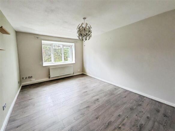 Long Furrow, Wolverhampton, West Midlands, WV8 photo 4