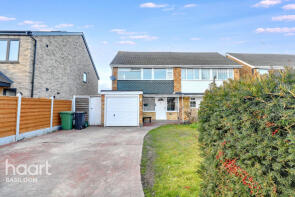 32, Ozonia Avenue, Wickford SS12 0PJ